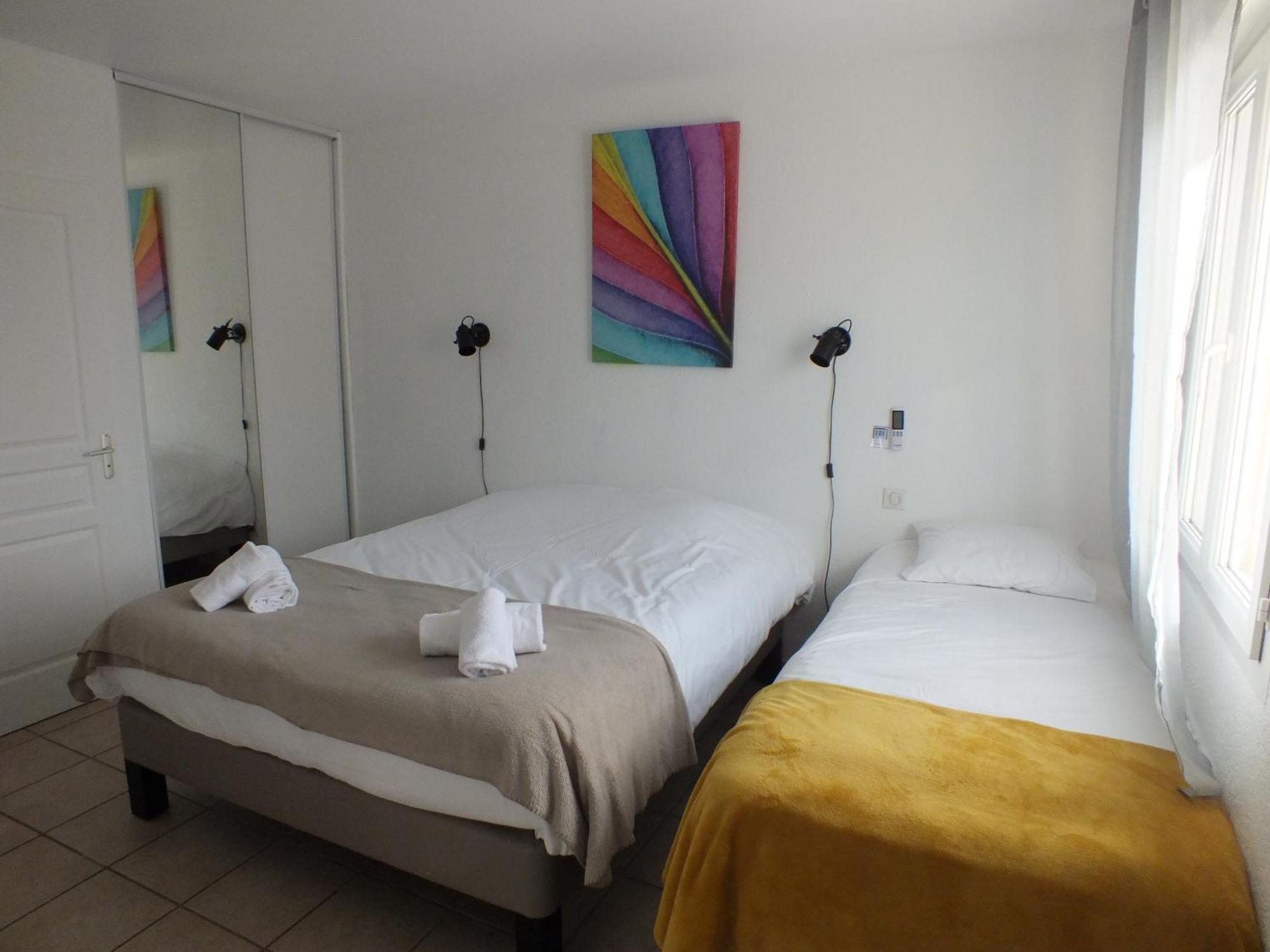 Logis Hotel Restaurant Le Clos Saint Loup Bram エクステリア 写真