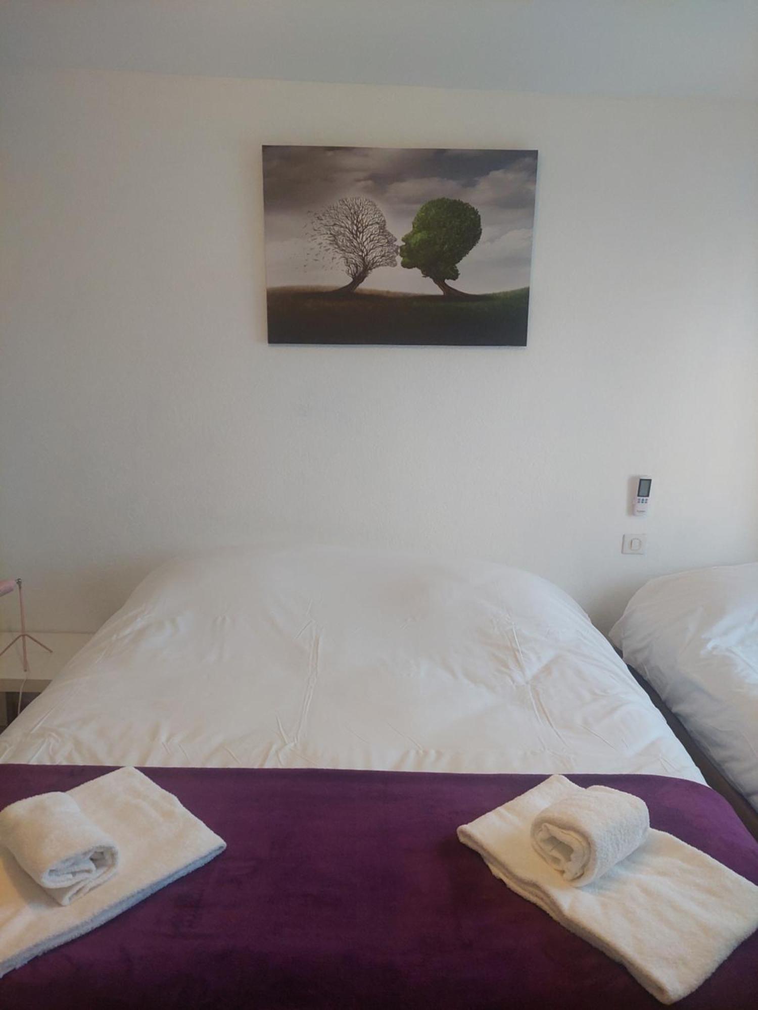 Logis Hotel Restaurant Le Clos Saint Loup Bram エクステリア 写真