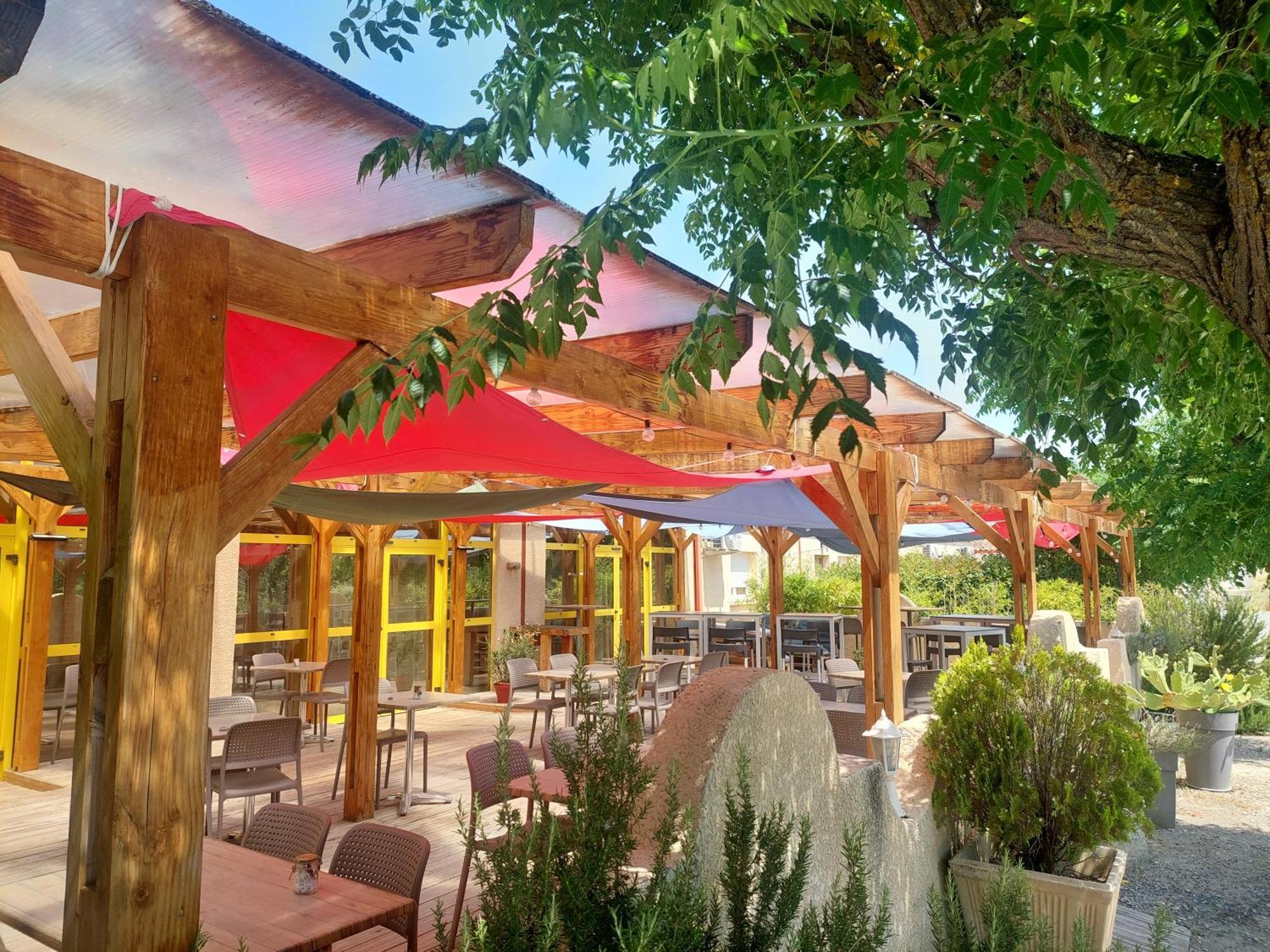 Logis Hotel Restaurant Le Clos Saint Loup Bram エクステリア 写真